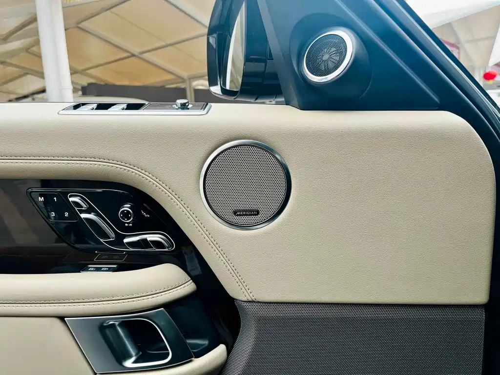 Land Rover Range Rover 2021 — фото 14