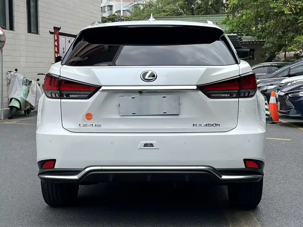 Lexus RX 2022