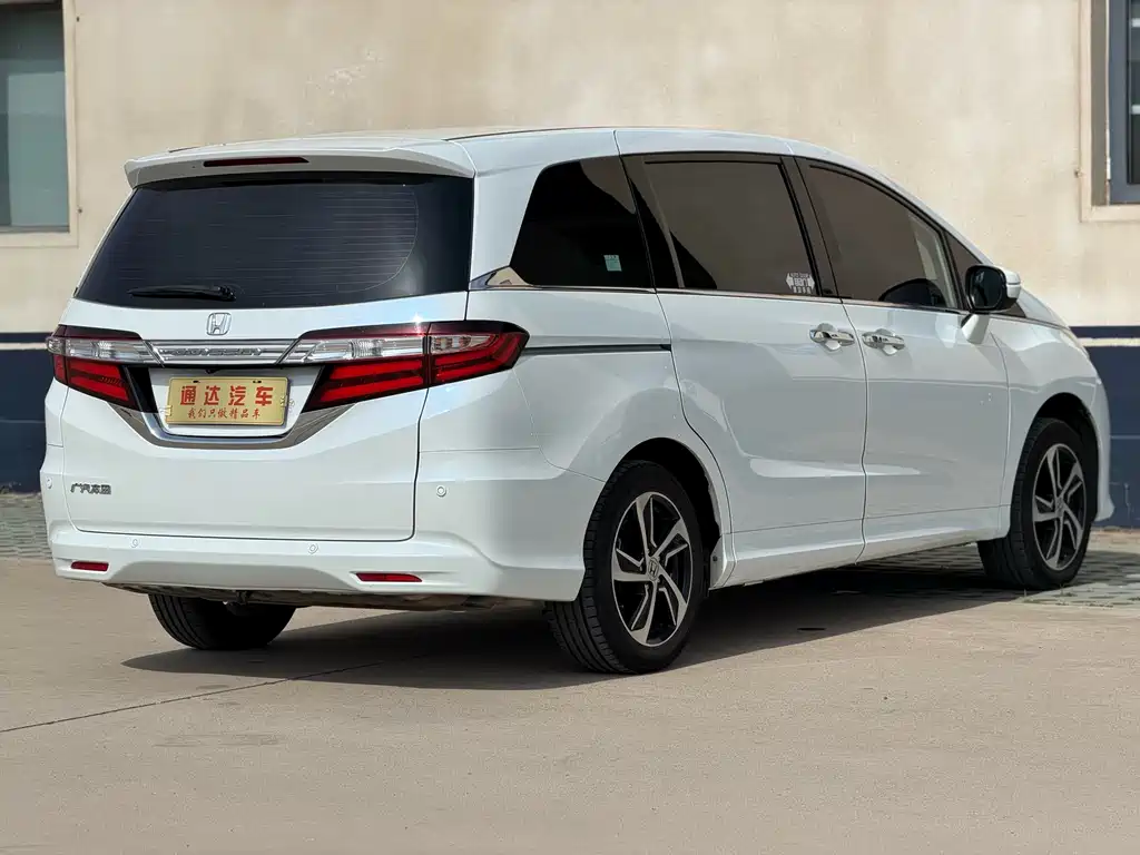 Honda Odyssey 2018 — фото 6