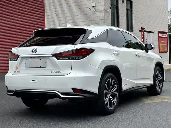 Lexus RX 2022