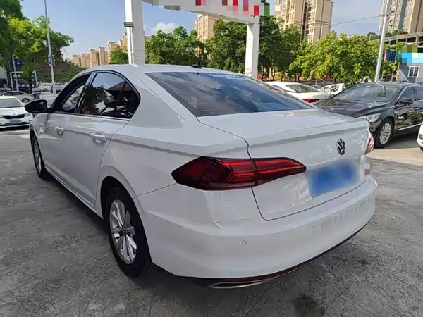 Volkswagen Bora 2021