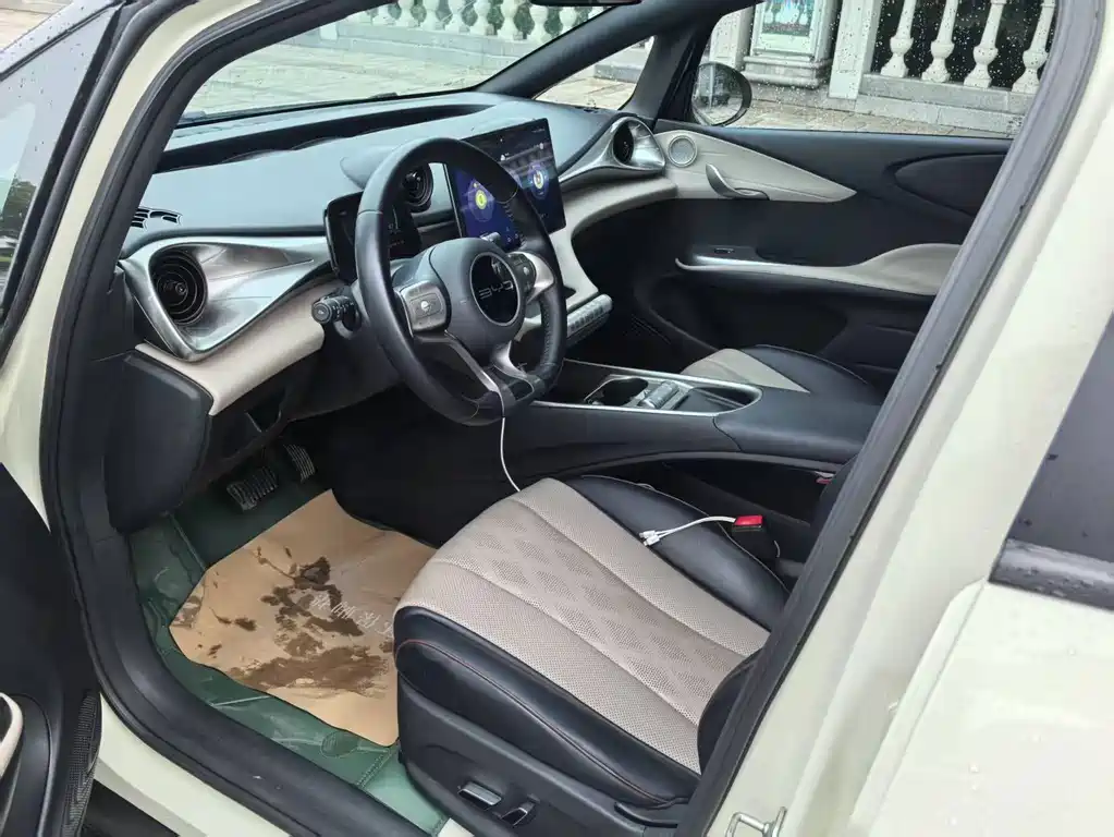 BYD Dolphin 2023