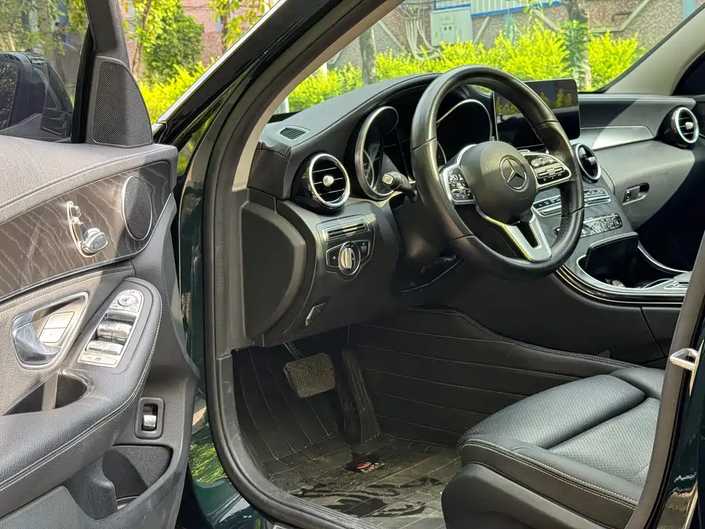 Mercedes-Benz C-Class 2019 — фото 11