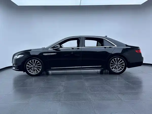 Lincoln Continental 2024