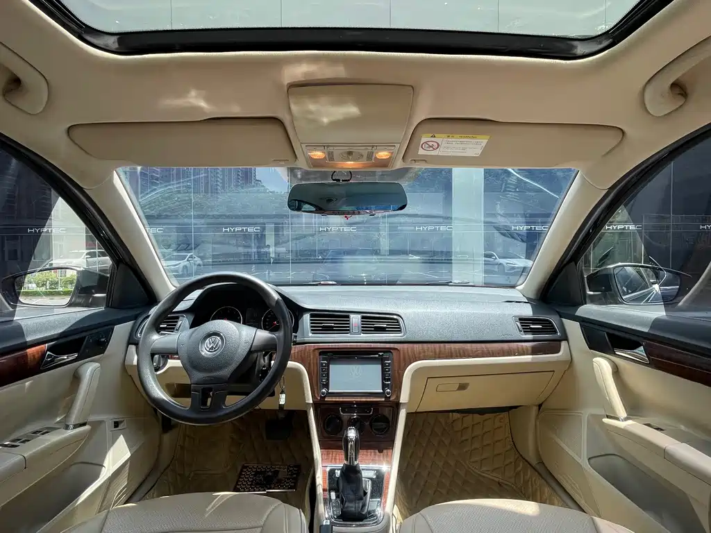 Volkswagen Lavida 2015