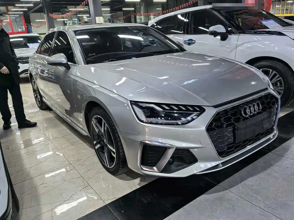 Audi A4L 2021