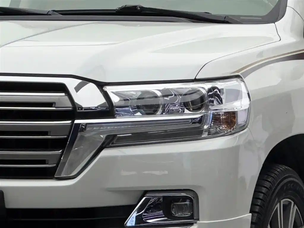 Toyota Land Cruiser 2020 — фото 3