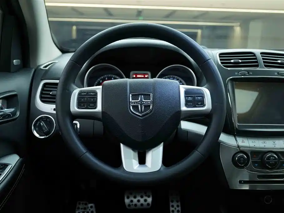 Dodge Journey 2015 — фото 18