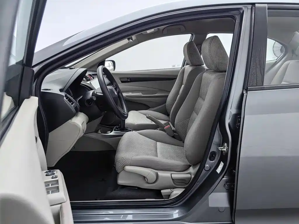 Honda City Classic 2015 — фото 10