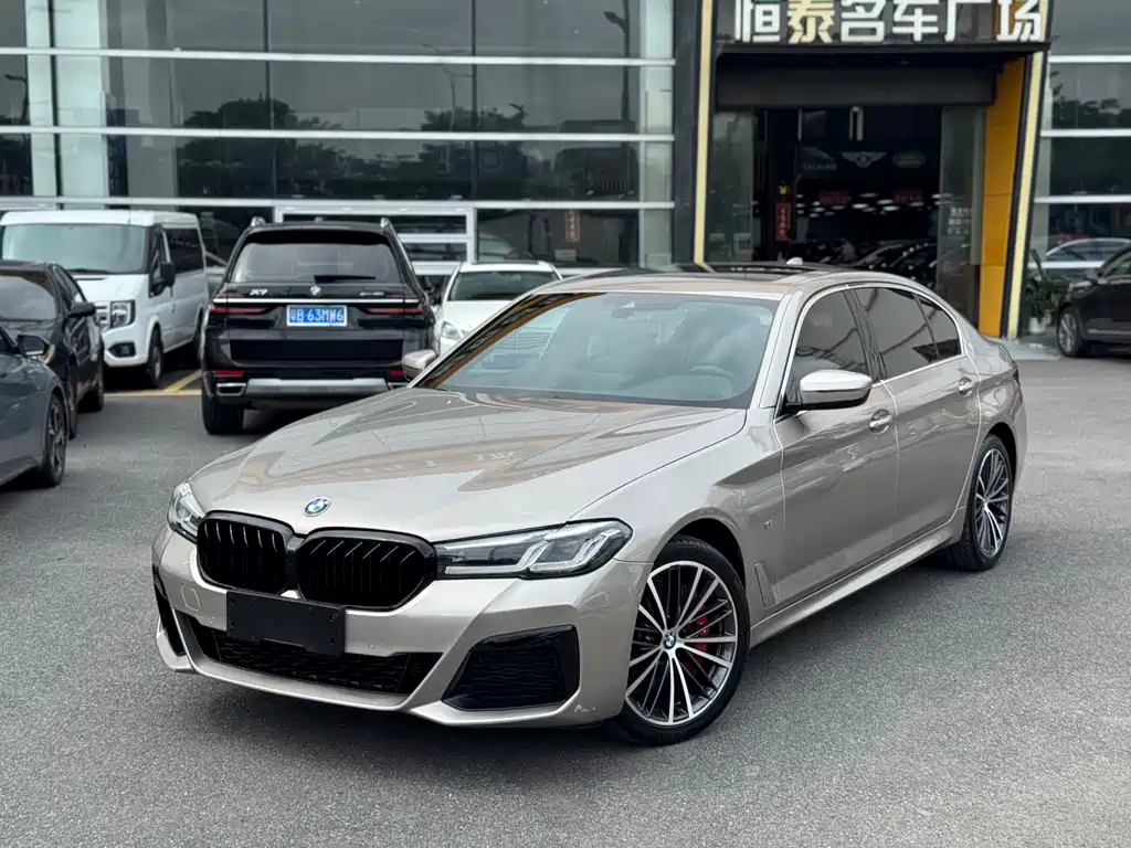 BMW 5 Series 2021 — фото 1