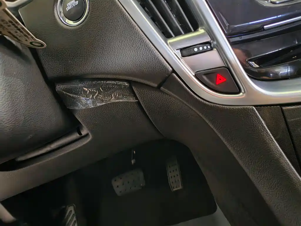 Cadillac SRX 2015 — фото 14