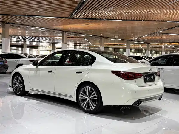 Infiniti Q50L 2021