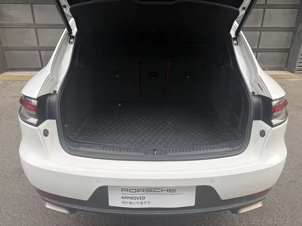 Porsche Macan 2019 — фото 13