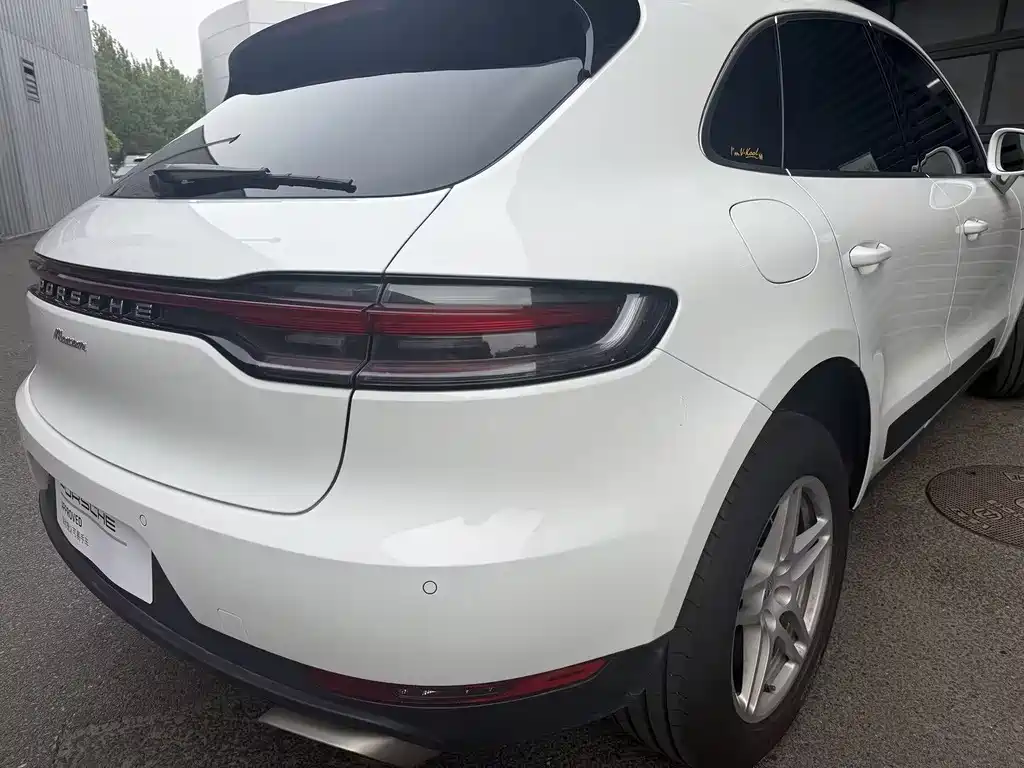 Porsche Macan 2019 — фото 14