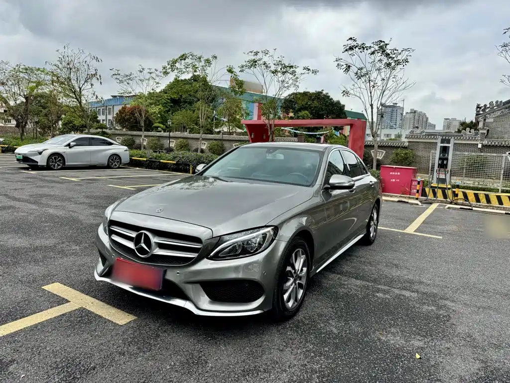 Mercedes-Benz C-Class 2018