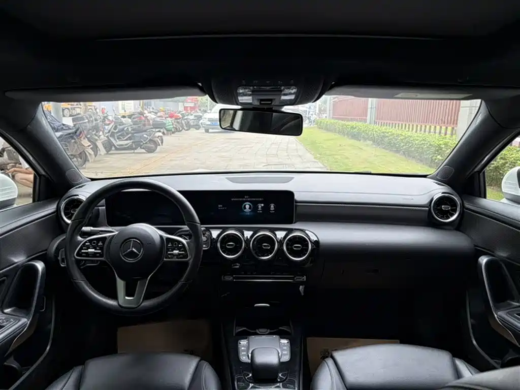 Mercedes-Benz A-Class 2020 — фото 13