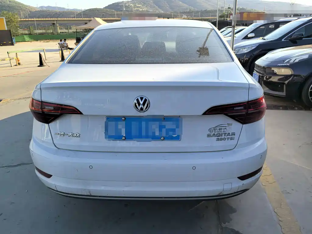 Volkswagen Sagitar 2020
