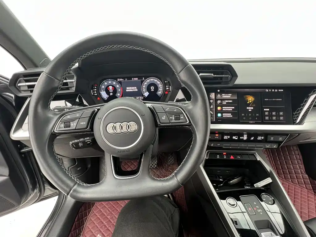 Audi A3 2023 — фото 10