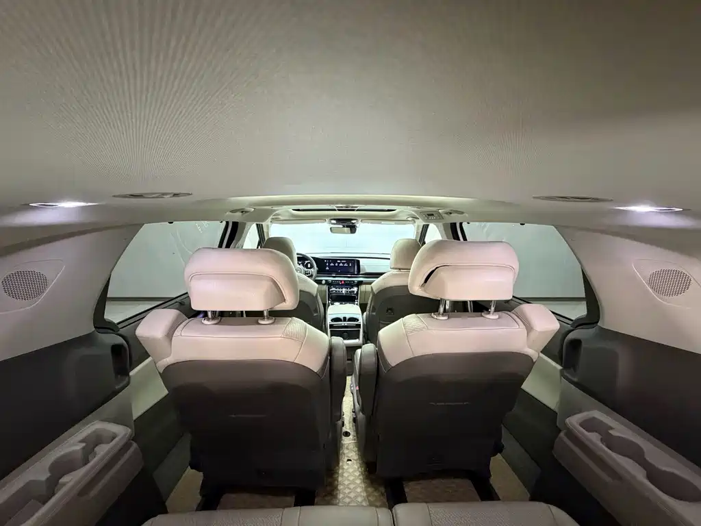 Kia Carnival 2022 — фото 25