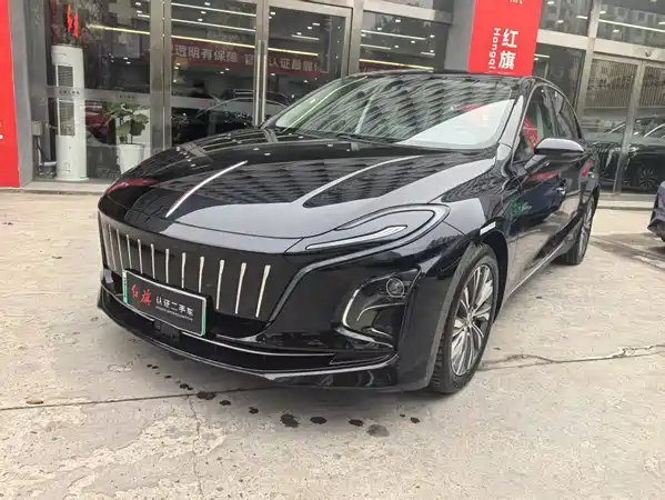 Hongqi E-QM5 2023