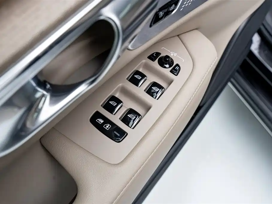 Volvo S90 PHEV 2025 — фото 23
