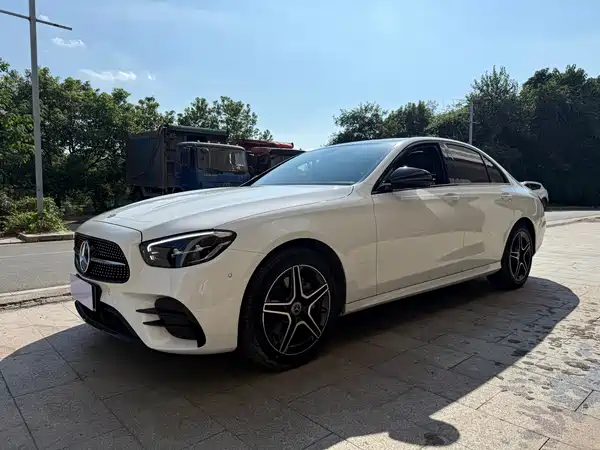 Mercedes-Benz E-Class 2023