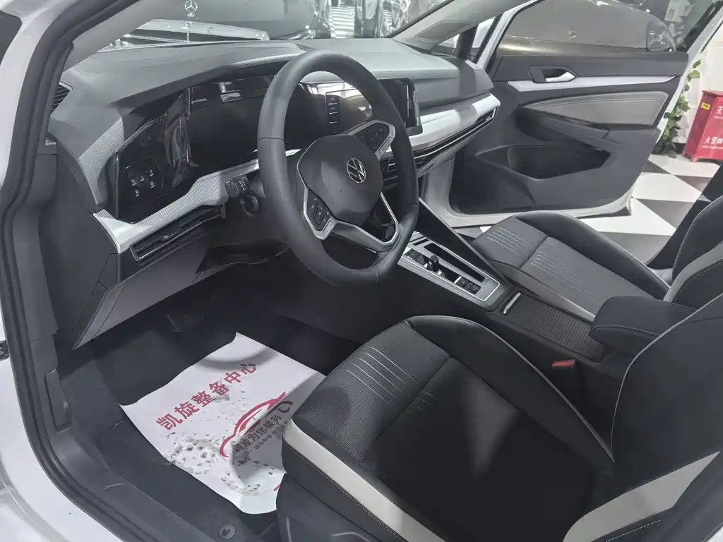 Volkswagen Golf 2022