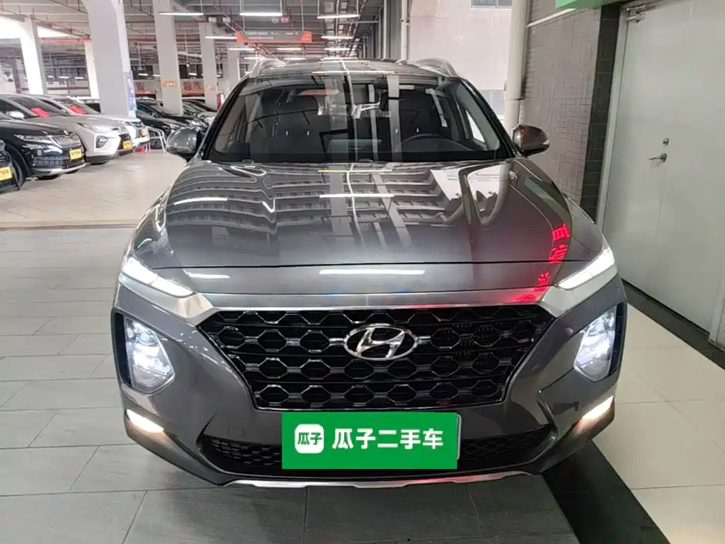 Hyundai Santa Fe 2019 — фото 3