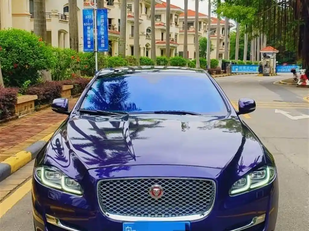 Jaguar XJ 2018 — фото 3