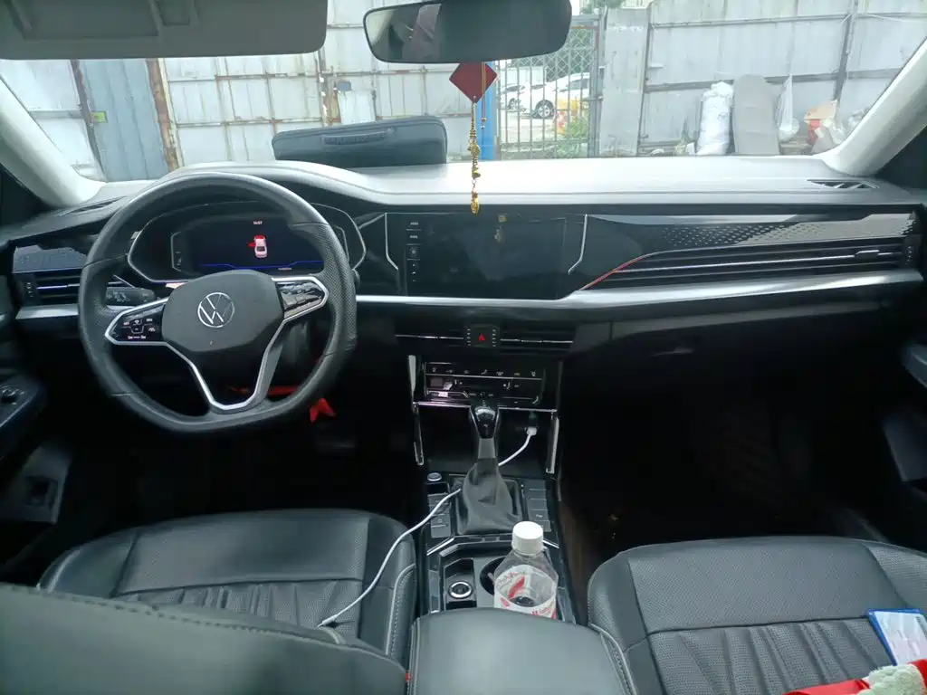 Volkswagen Passat 2023