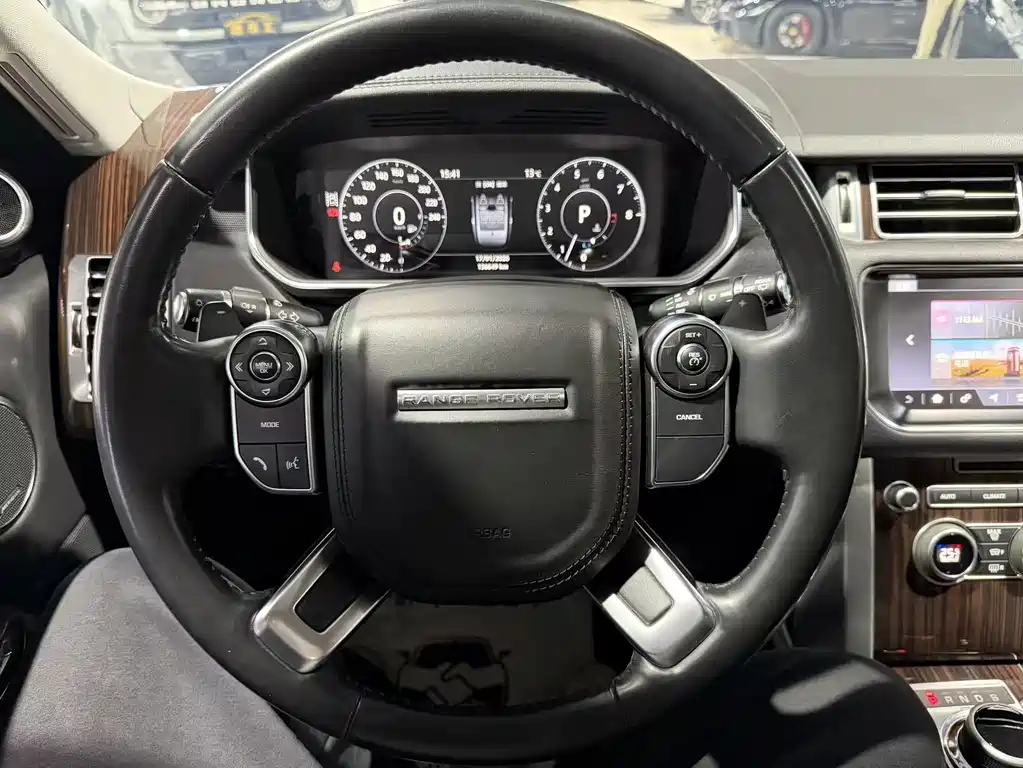 Land Rover Range Rover 2018 — фото 6