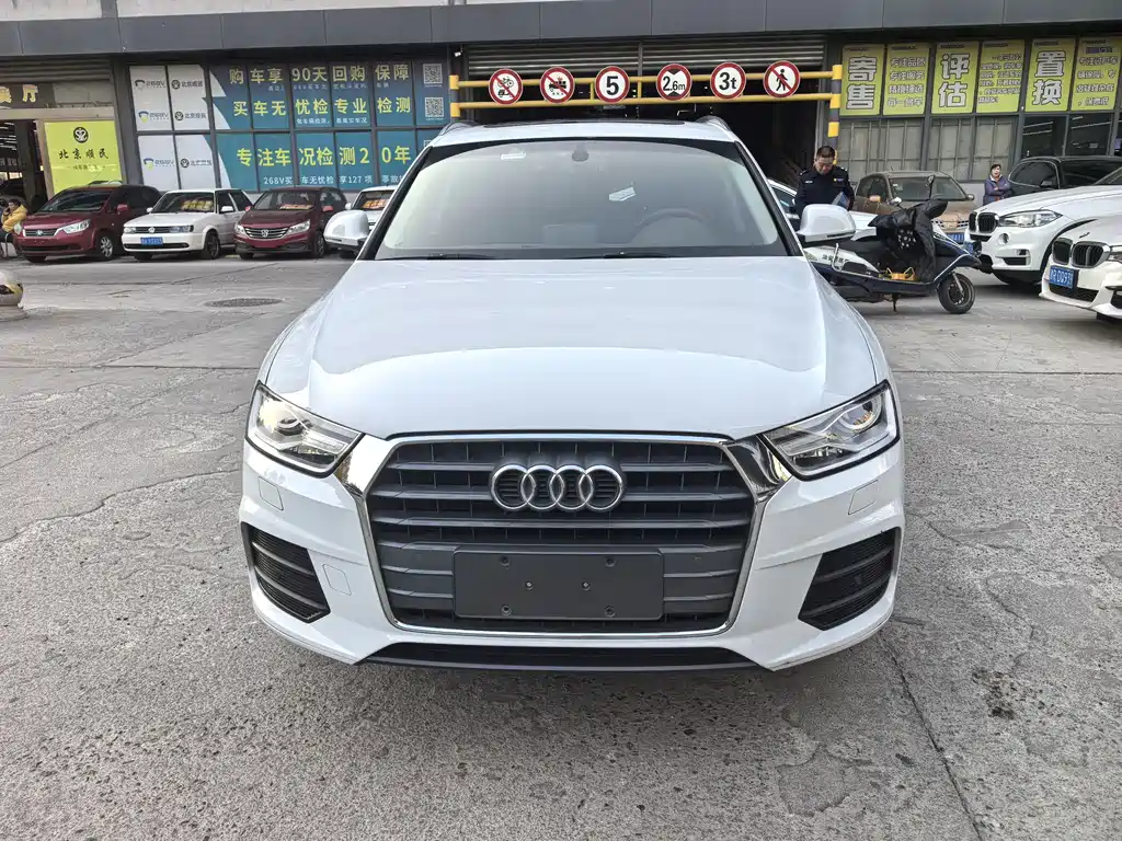 Audi Q3 2017 — фото 2