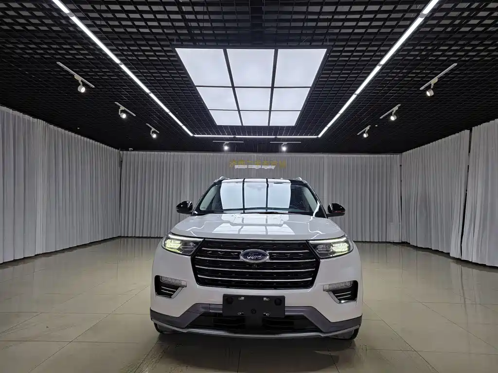 Ford Explorer 2022 — фото 2