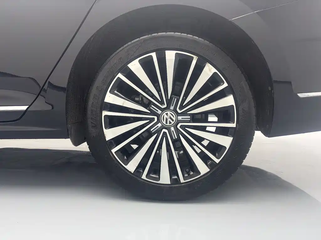 Volkswagen Passat 2020 — фото 11