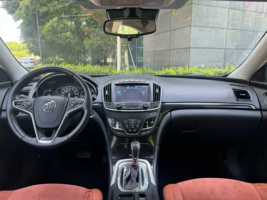 Buick Regal 2015 — фото 20