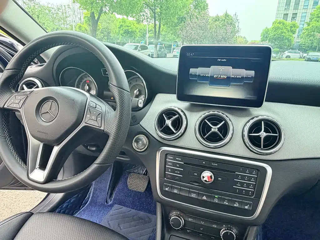 Mercedes-Benz GLA 2016 — фото 12