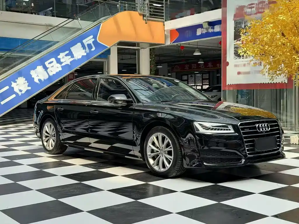 Audi A8 2017 — фото 3