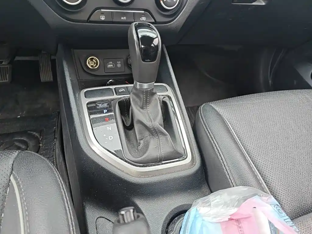 Hyundai ix25 2015 — фото 14