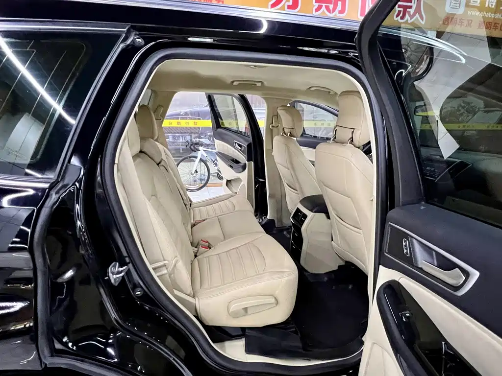 Ford Edge 2019 — фото 14