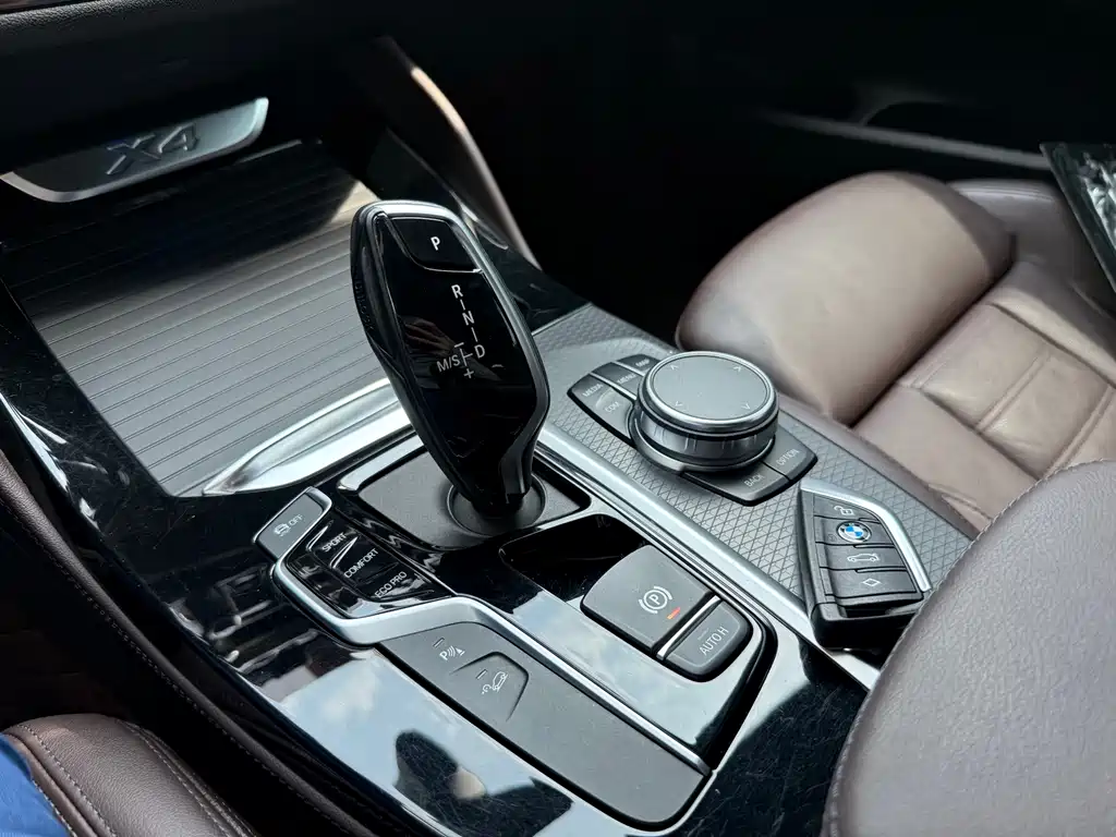 BMW X4 2019 — фото 19