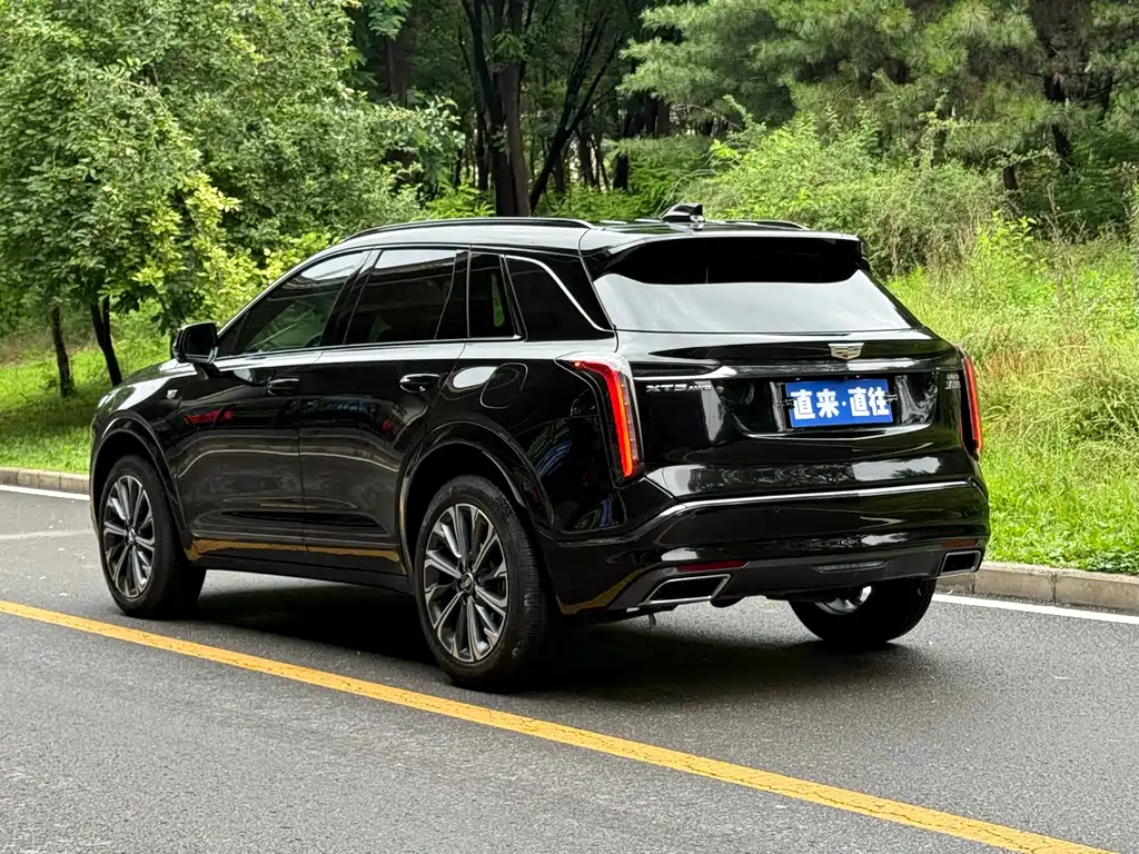 Cadillac XT5 2025 — фото 16