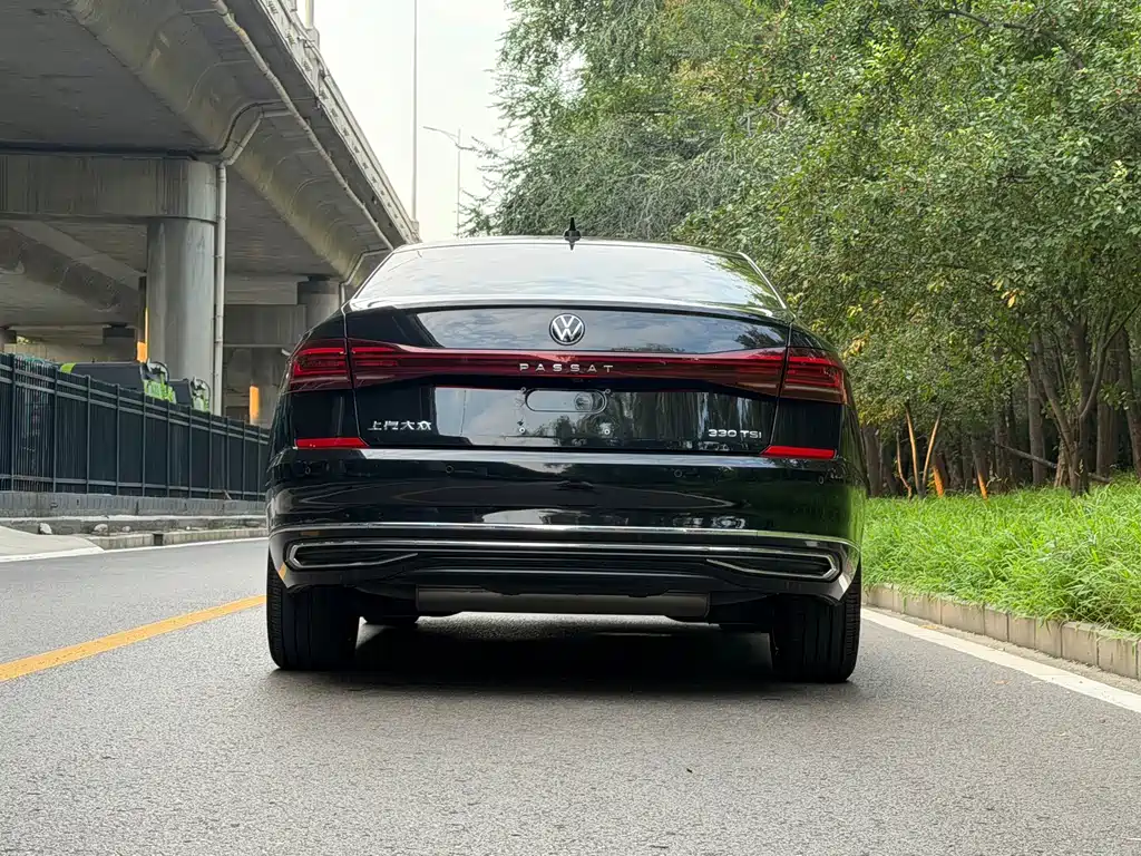 Volkswagen Passat 2023