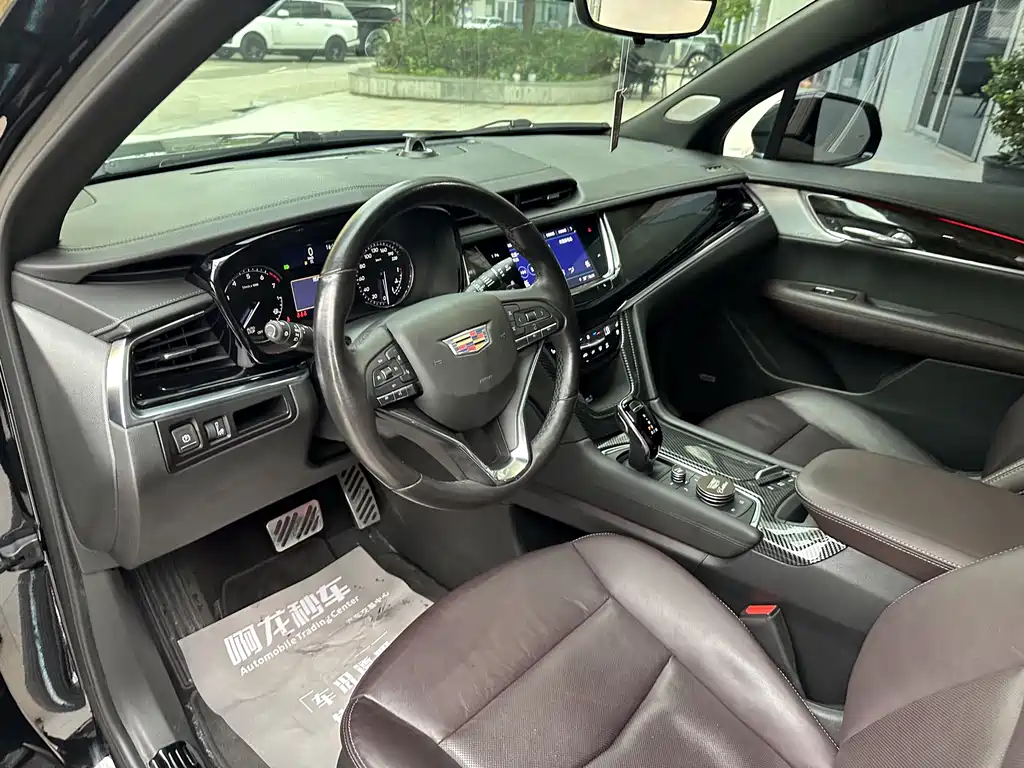 Cadillac XT6 2022 — фото 13