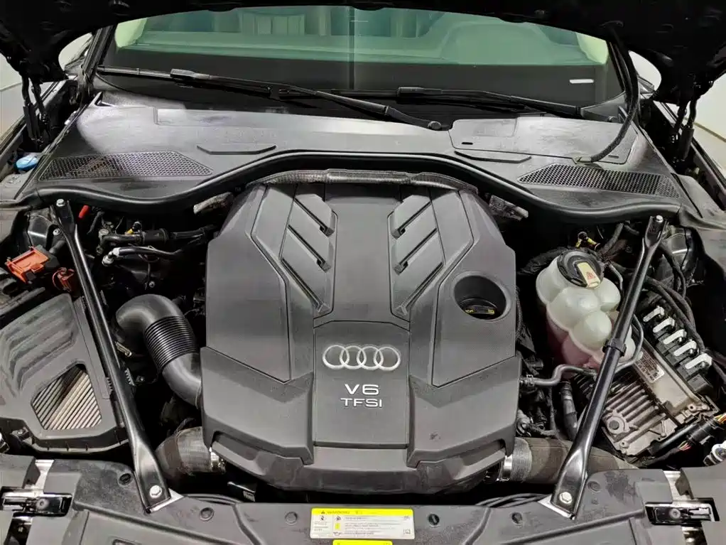 Audi A8 2022 — фото 16