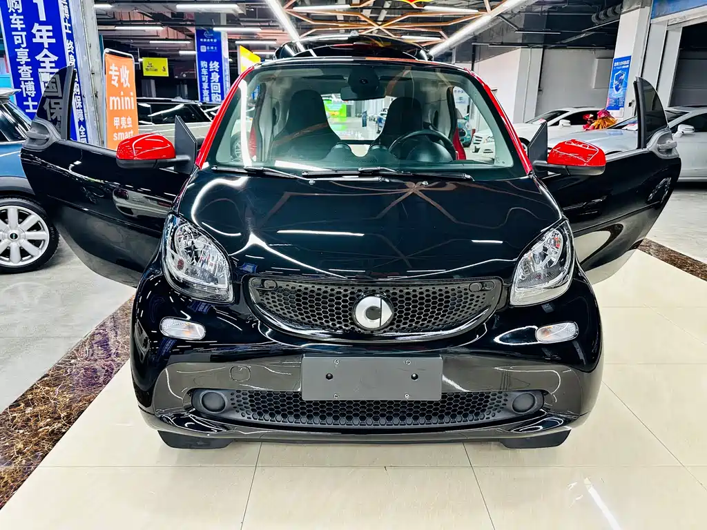smart Fortwo 2019 — фото 19