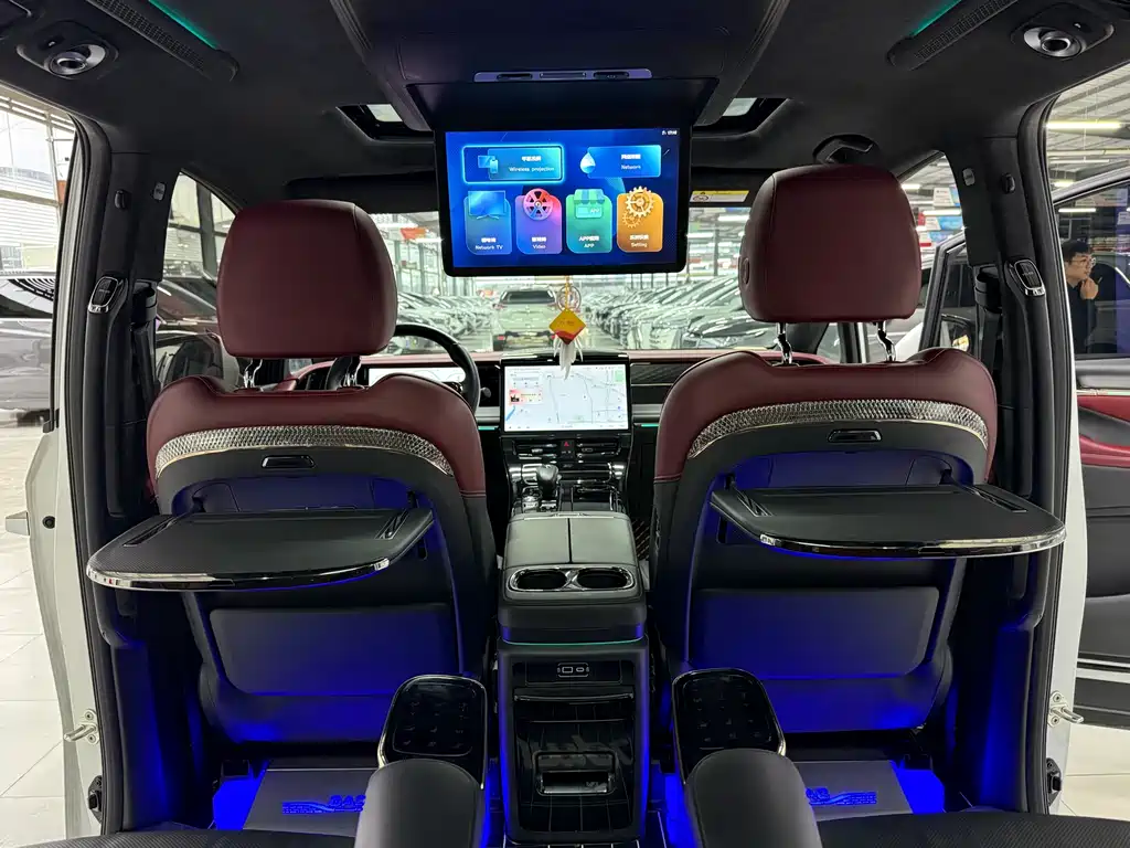 GAC Motor Trumpchi M8 2023 — фото 15