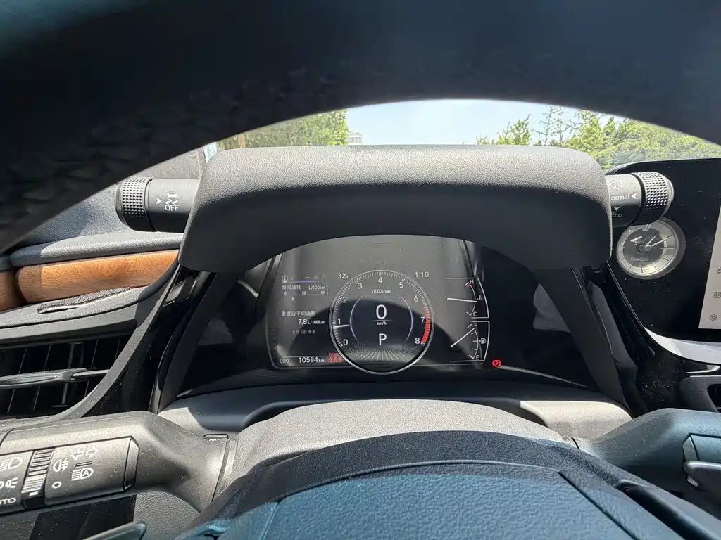 Lexus ES 2024