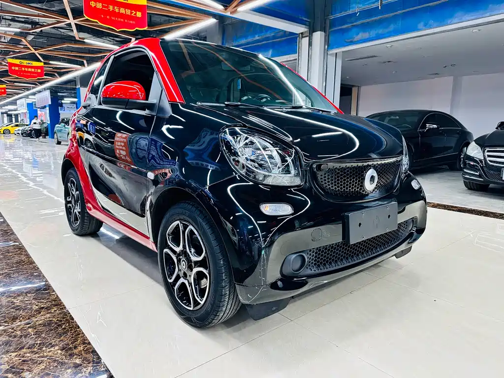 smart Fortwo 2019 — фото 4