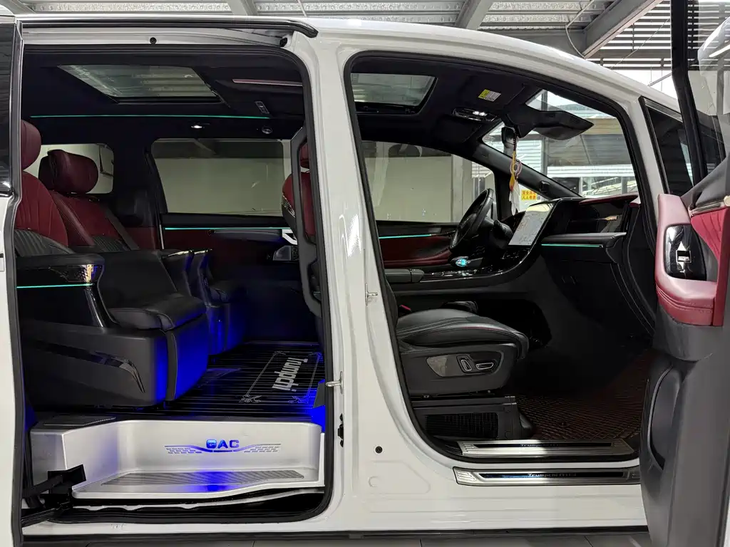 GAC Motor Trumpchi M8 2023 — фото 12