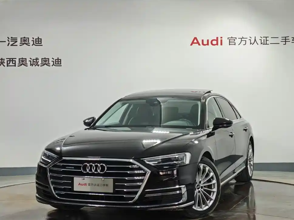 Audi A8 2022 — фото 1